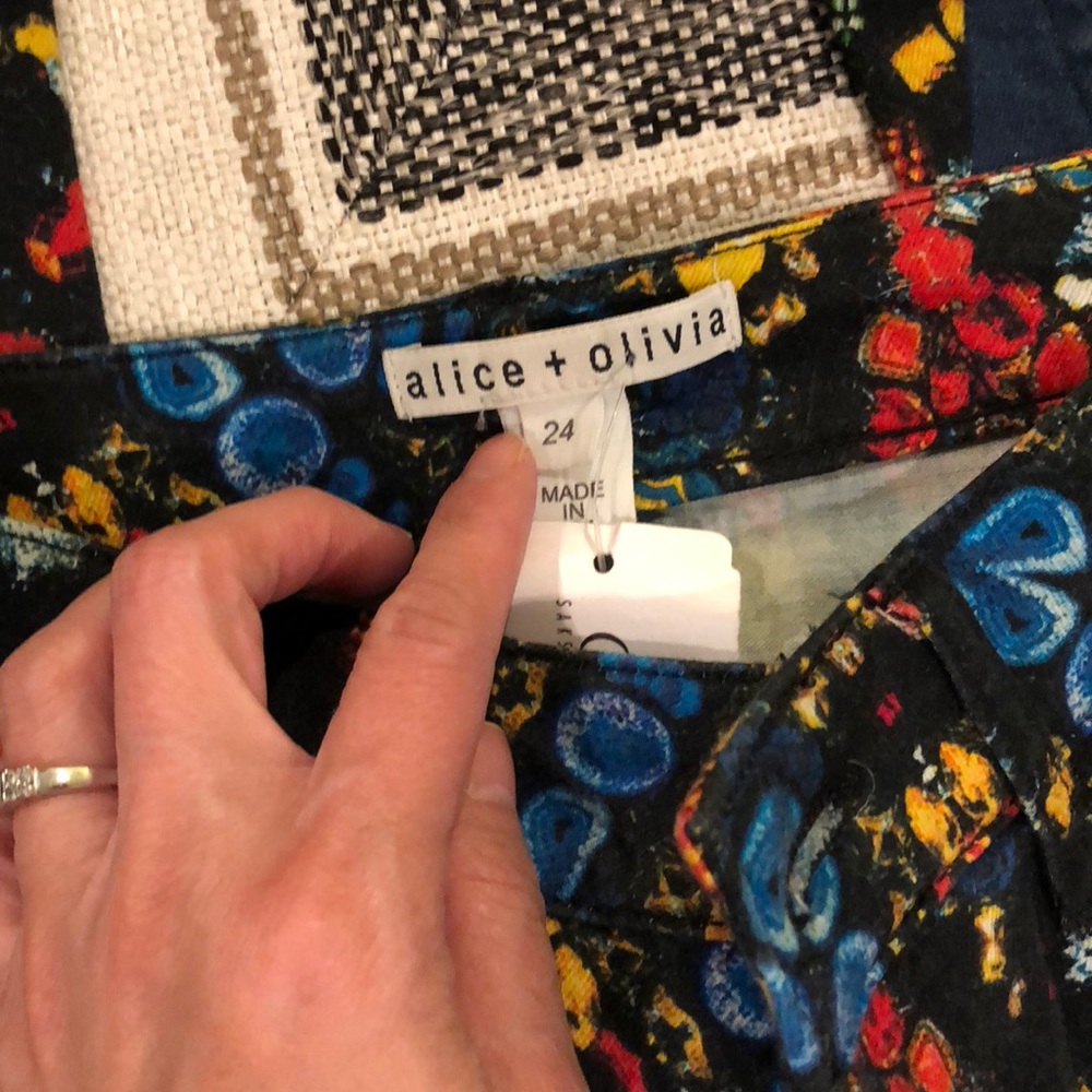 Alice + Olivia skinny jeans - Picture 2 of 3